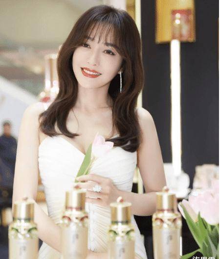 3位至今未嫁的女明星,堪称娱乐圈"宠儿",网友:娶到就是赚到_许晴_秦岚