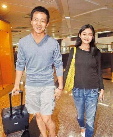 汪小菲妈妈与孙女亲密互动,7岁玥儿夸奶奶漂亮,网友:情商很高_张兰