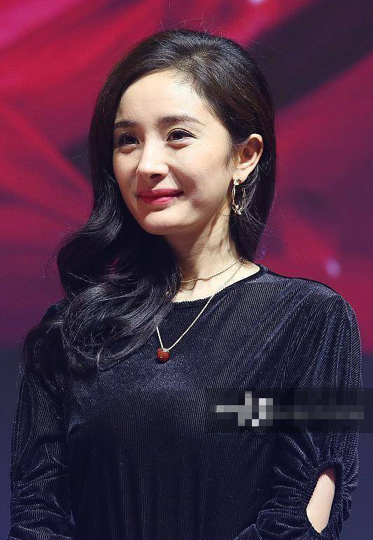 杨幂生图曝光,皮肤松弛黯然无光,还有这么厚的双下巴!_感觉_整张_照片