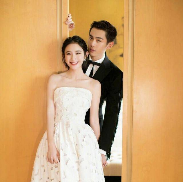 看过这8位"月牙眼"的女星,我总算见识到,什么叫"眉目含情"_笑容_眼睛