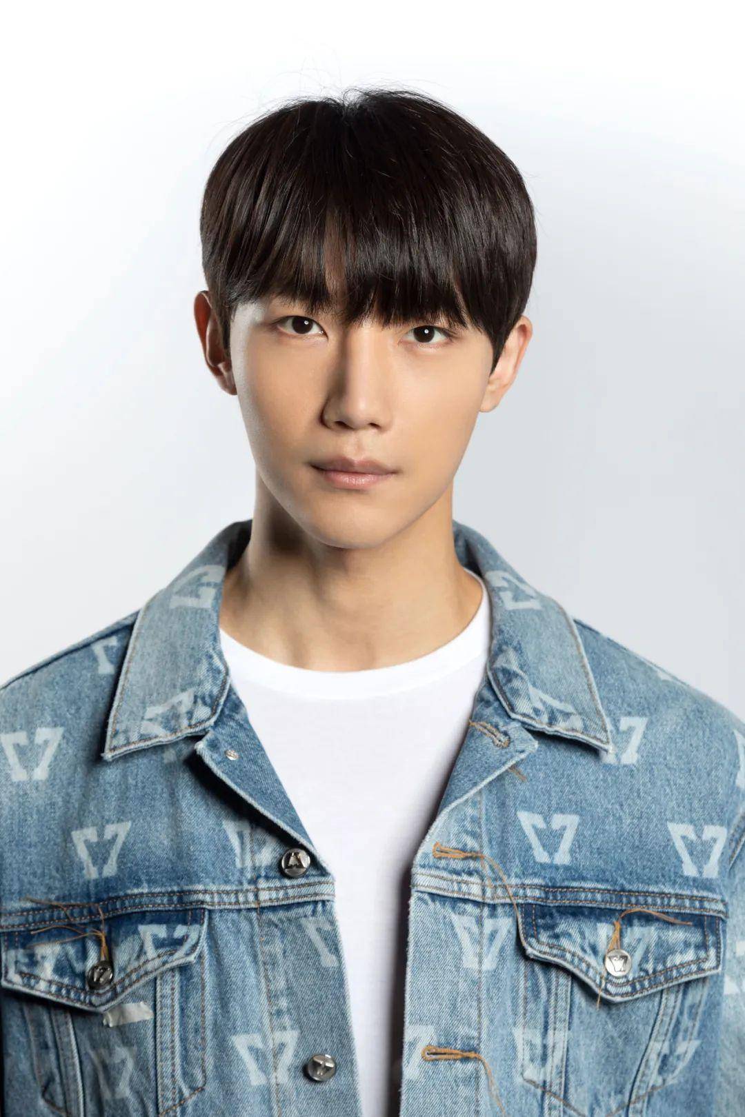 专访- corsak胡梦周:我这五年没白过_音乐_中国_小狐狸