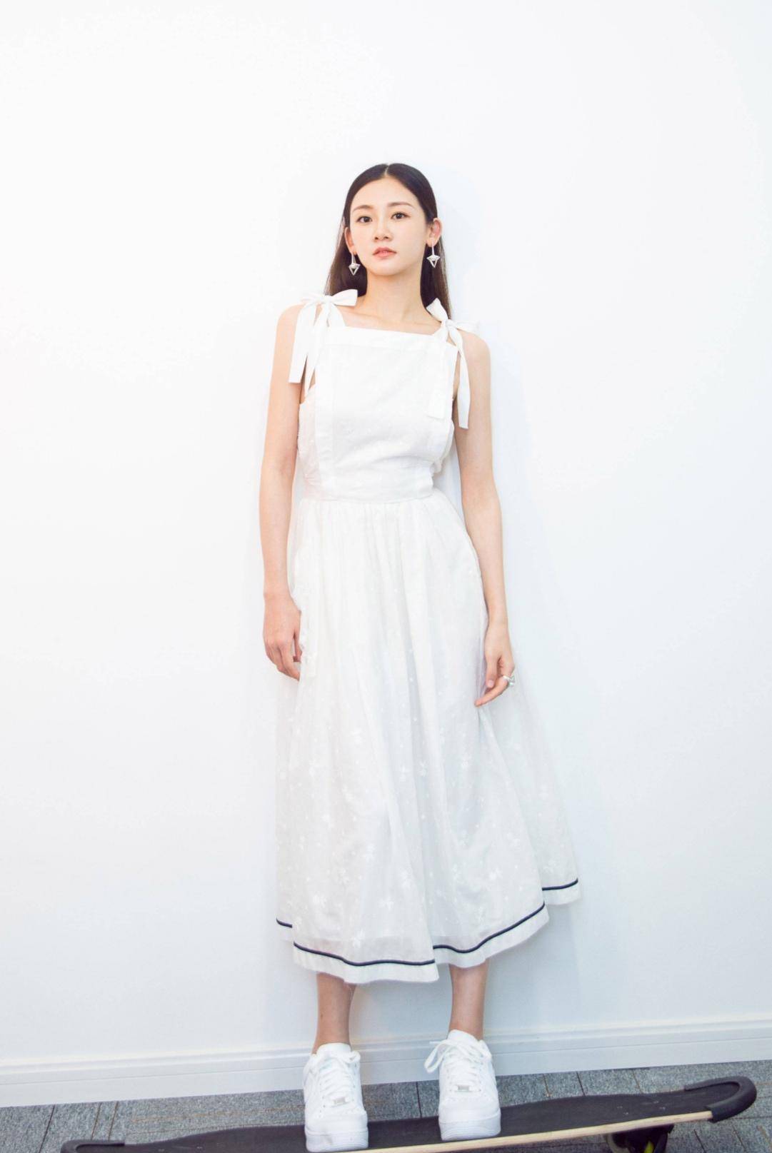 原来苗苗素颜出门这么美!