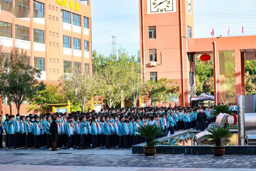 规范纪律意识 防范安全风险——渭城区文林学校举行上下楼防踩踏安全