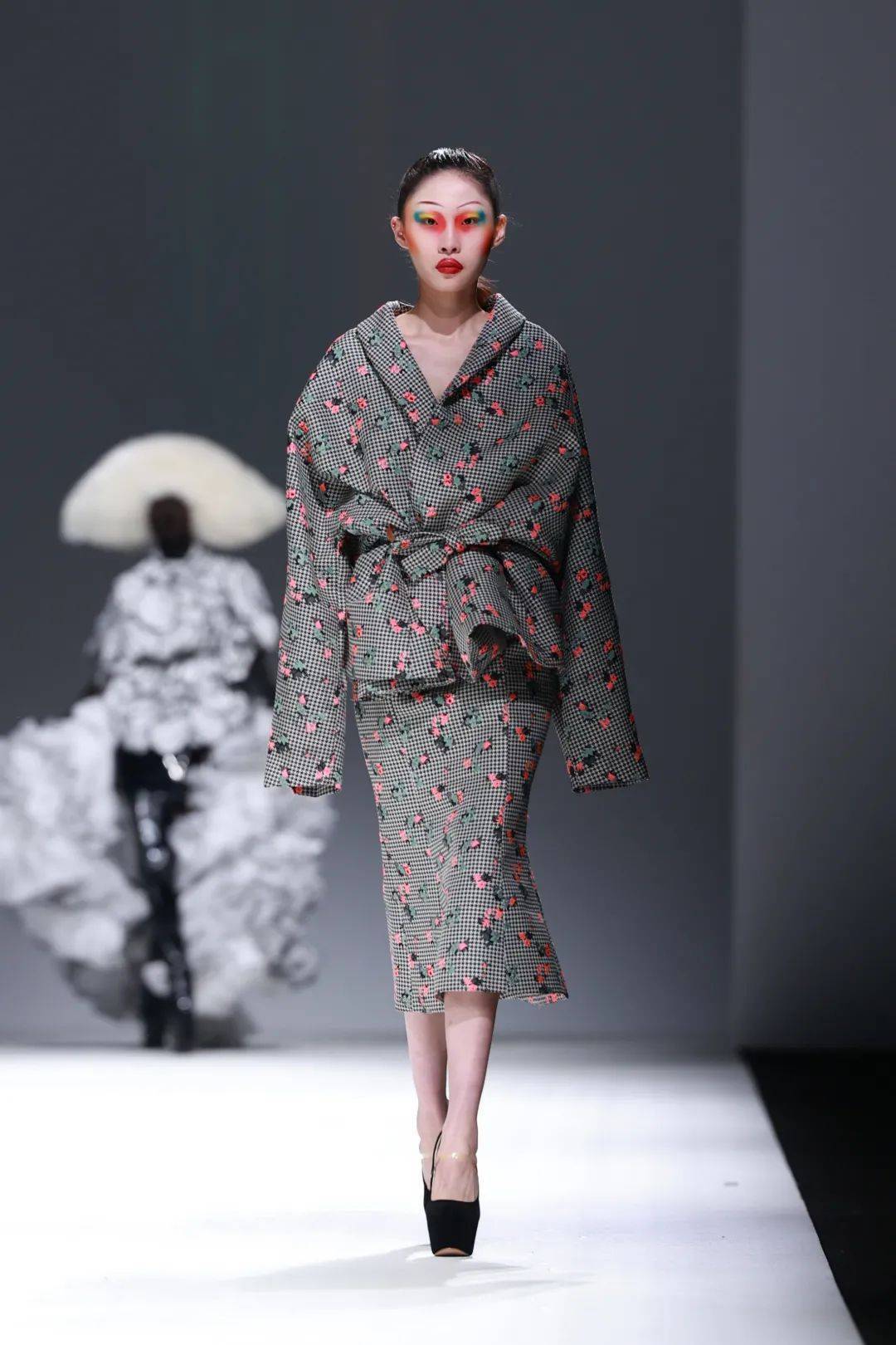 服装设计师胡社光ten高定大秀,你真的看懂了吗?