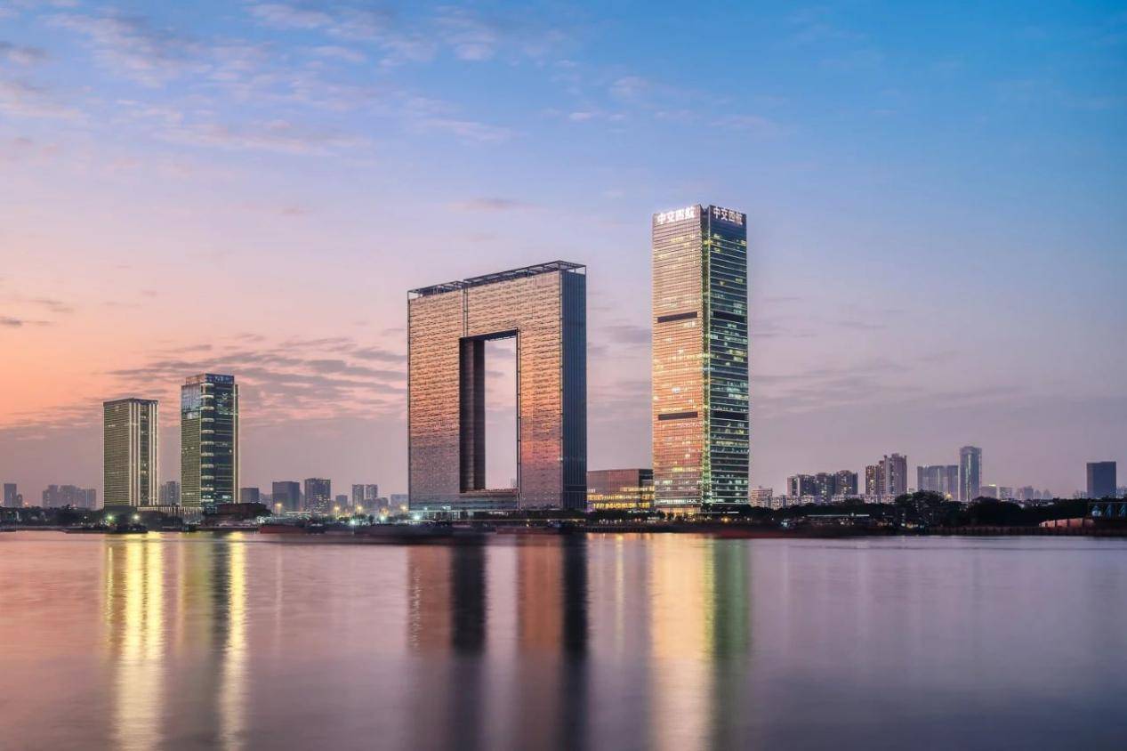 重磅!广州之窗商务港喜迎皇冠假日酒店落户!领衔城市商业升级!_进行_