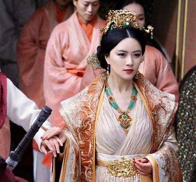 秦桧却故意送去几条烂鱼,事后才知道秦桧的情商真高_皇帝_妻子_夫人