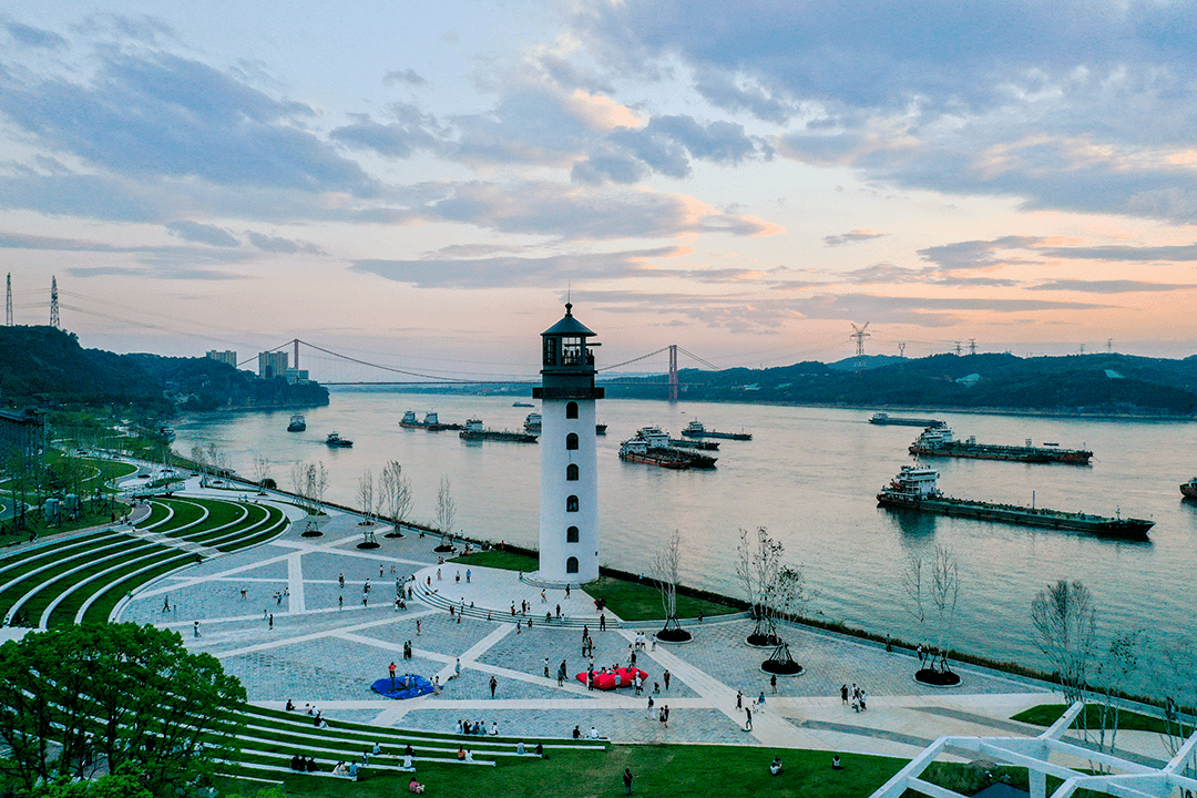 市政协调研区域活力中心建设_人才_宜昌_滨江公园