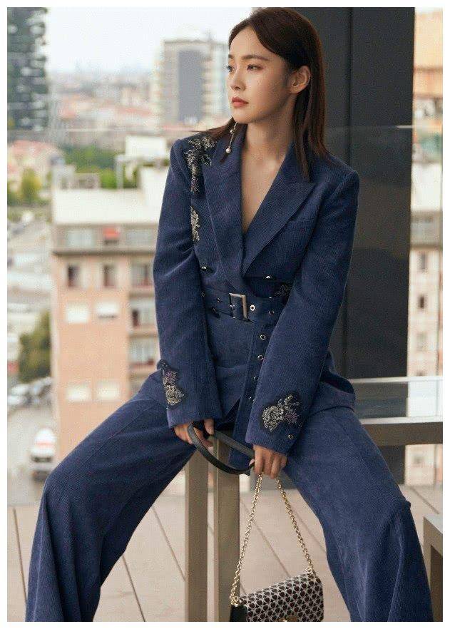 张家宁_张紫宁_西服