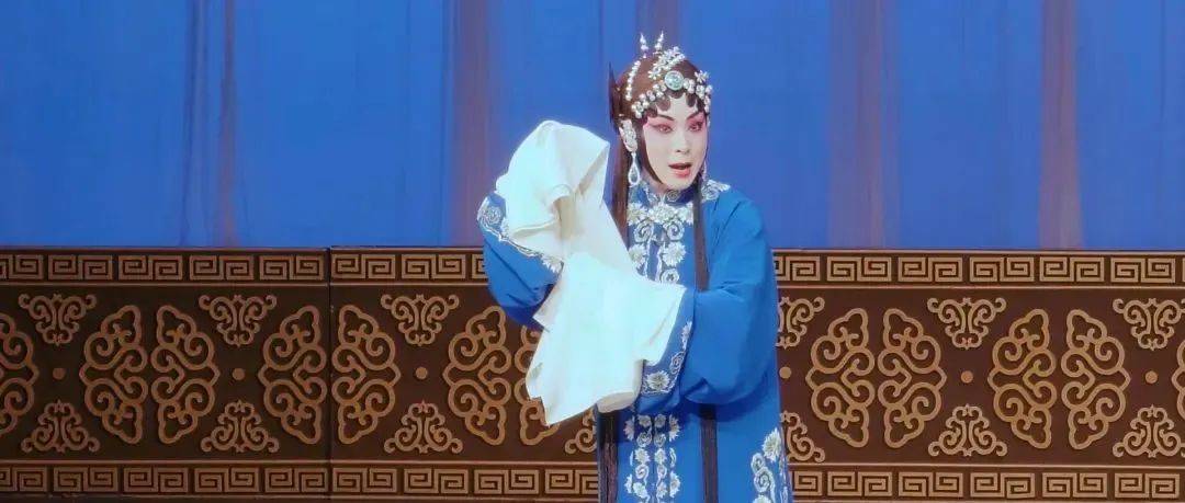 众里盈盈好“身段”_表演_动作_戏曲
