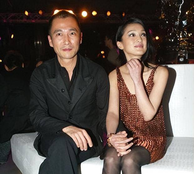 被骂上热搜的周迅,到底做错了什么?_贾宏声_因为_男友