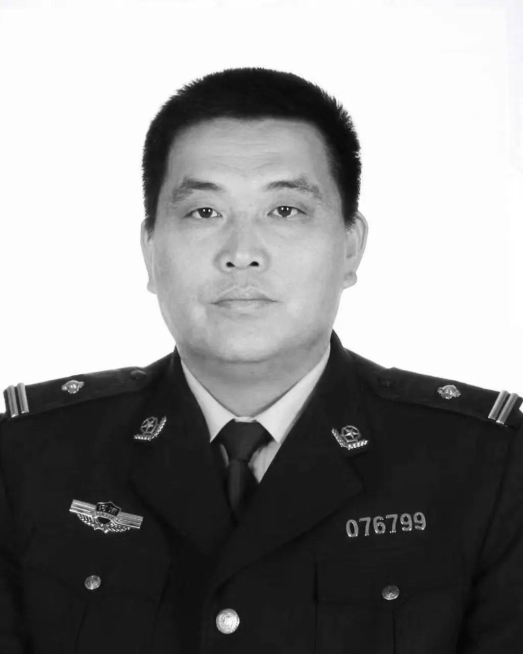 10月11日19时40分许,确山县公安局交通管理大队民警孔琳突发疾病,牺牲