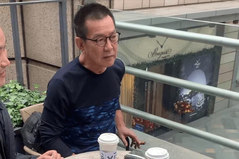老牌港星元彪近照曝光,65岁身形消瘦,网友称其落魄了好多_梁家仁_电影