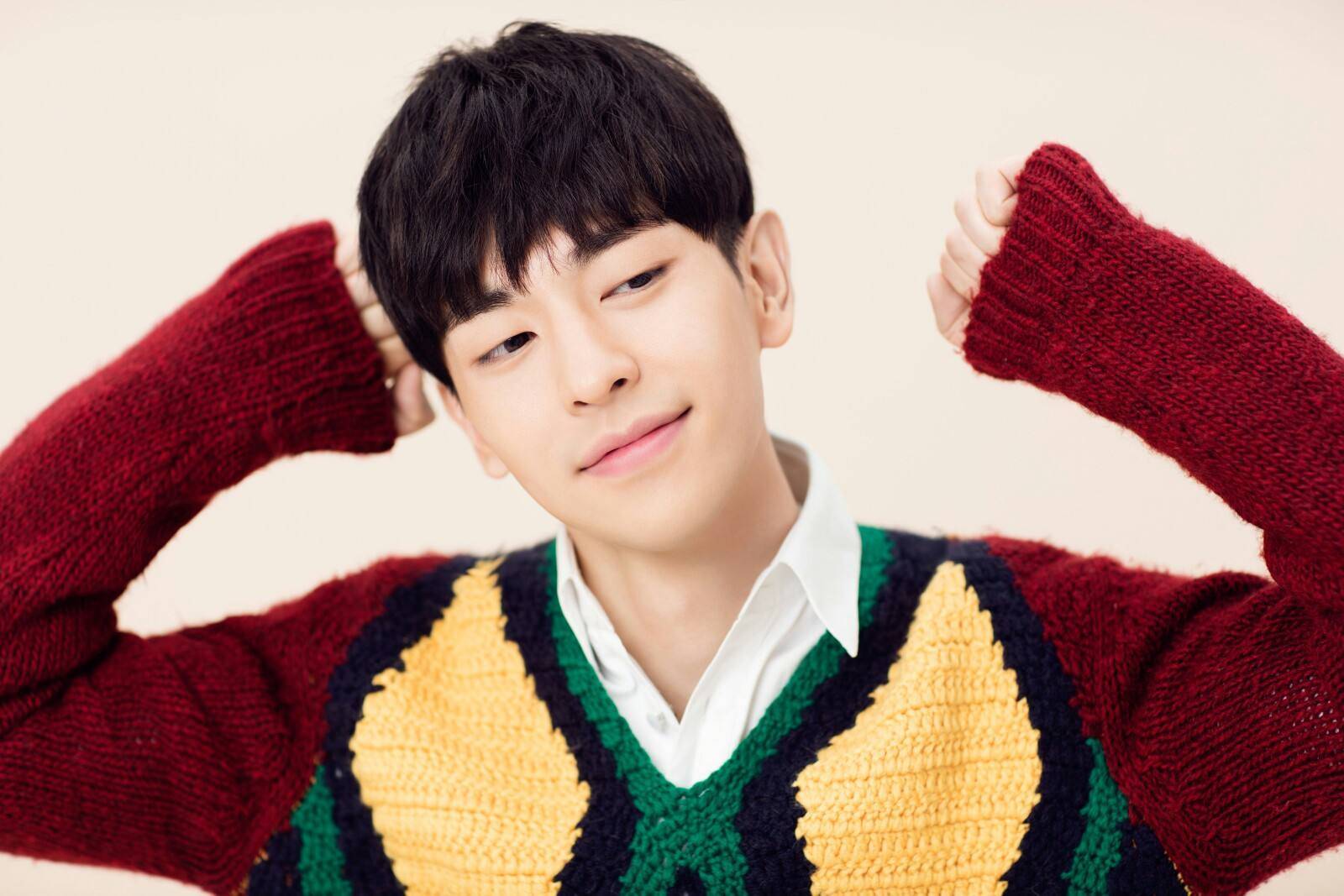 邓伦商业价值一直在线,陆续官宣了不少代言和杂志,最近也参加了不少的