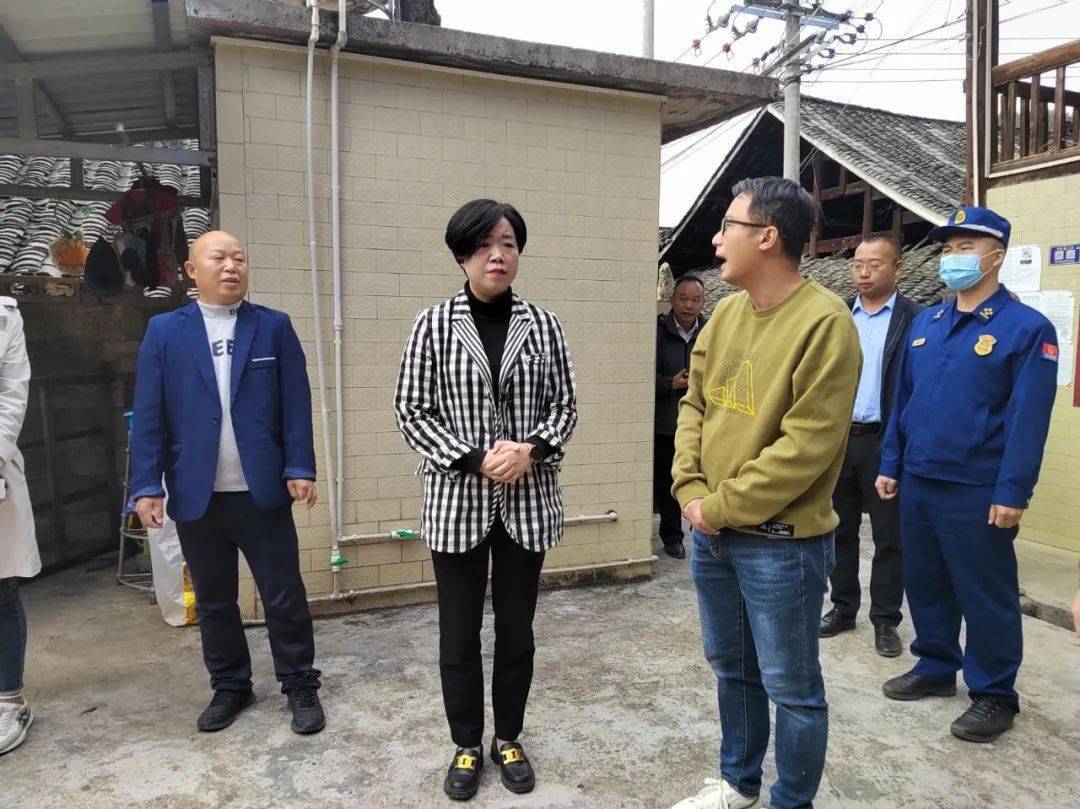 王思红一行以不发通知,不打招呼,不听汇报,不用陪