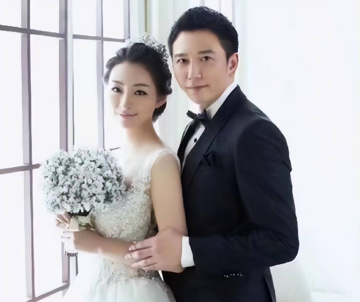 57岁温兆伦罕秀恩爱!