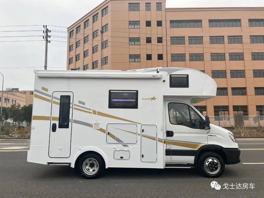 凯乐泰·戈士达房车远行2号Max后进门独立厨卫C型，驰骋山野，纵享金秋！_搜狐汽车_搜狐网