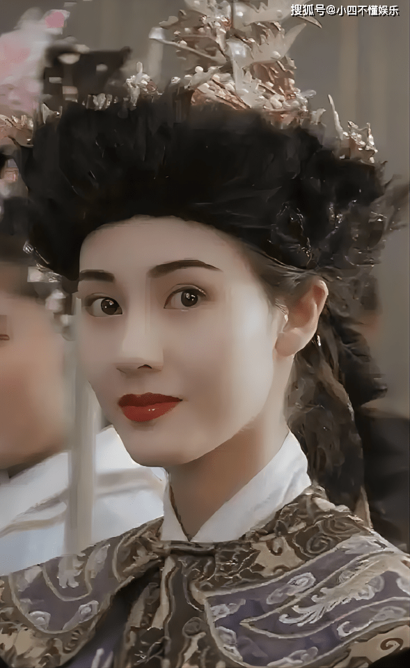 李嘉欣当年颜值有多能打, 是各路富豪争夺的"猎物",当年风头无出其右