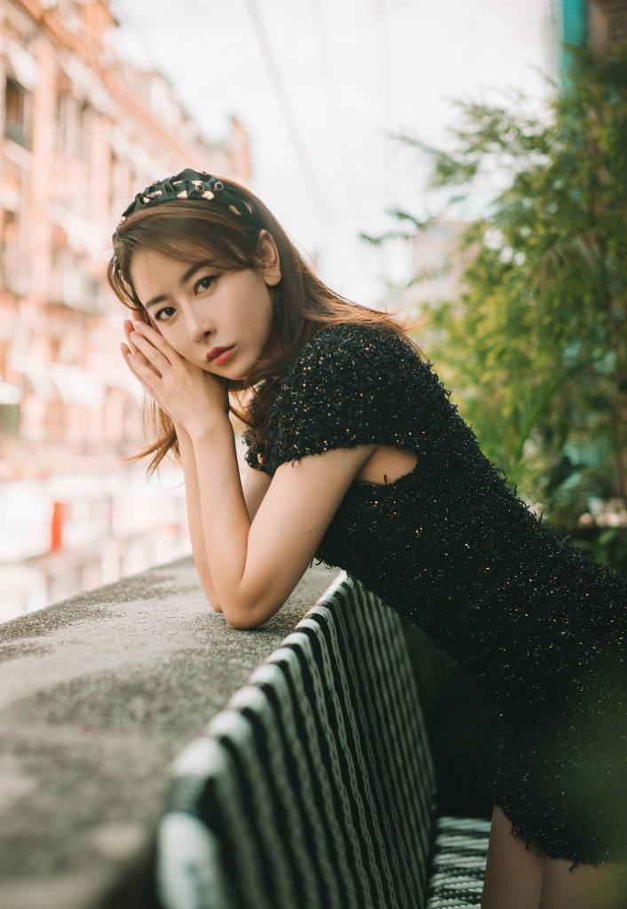 毛俊杰大上海风情写真释出 摩登洋气充满都市时尚感_黑色_紧身_毛俊杰