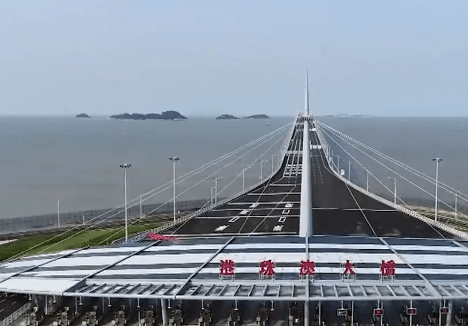 为什么港珠澳大桥是弯曲的？直线不是更省成本吗？看完涨知识了