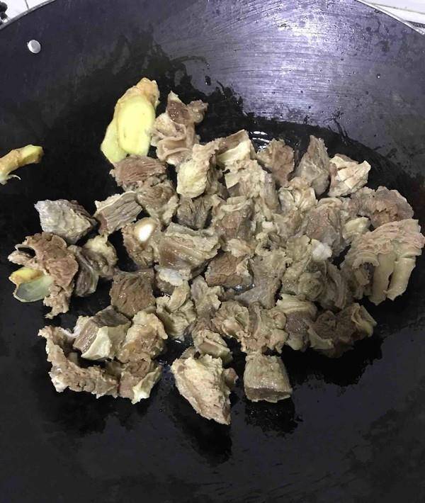炖牛肉切记别放两种调料,加了等于毁牛肉,许多吃货都不懂!