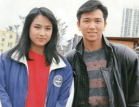 在温兆伦和陈梅馨宣布恋情的同时,就有人指出温兆伦是婚内不忠诚,这个