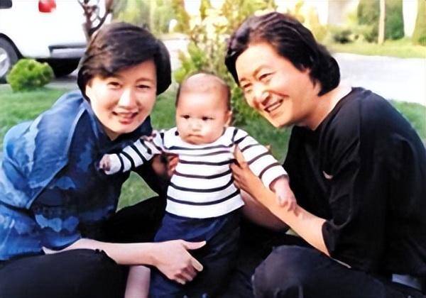 丁芯:和丈夫赵宝刚丁克18年愁坏婆婆,40岁意外得子全家乐开怀_北京