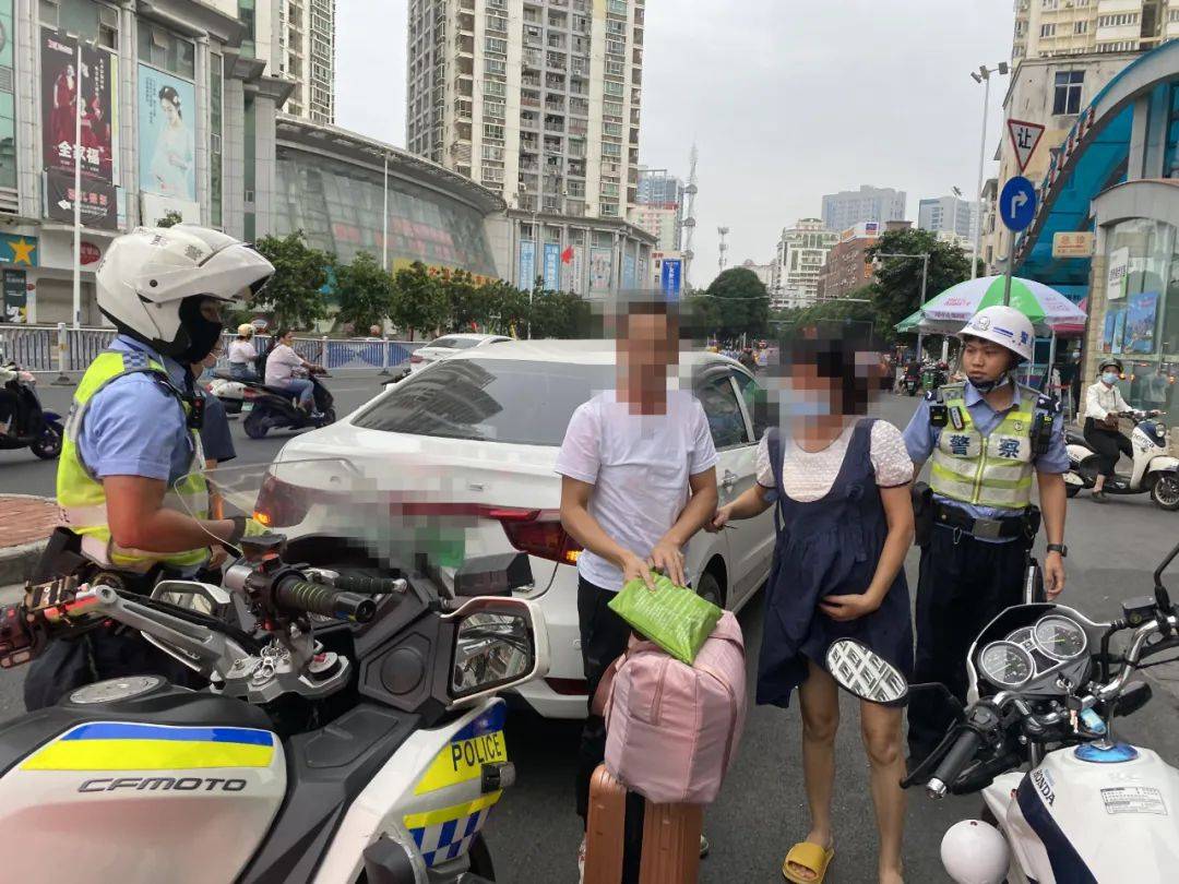 南宁一孕妇临盆羊水破裂,交警紧急开道,9分钟护送至医院!_救护_铁骑_机制