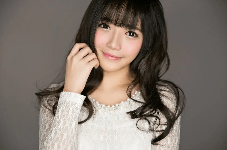 男,拒绝了女上司的表白,转头又被房东女儿缠上了_李萍_王露涵_公司