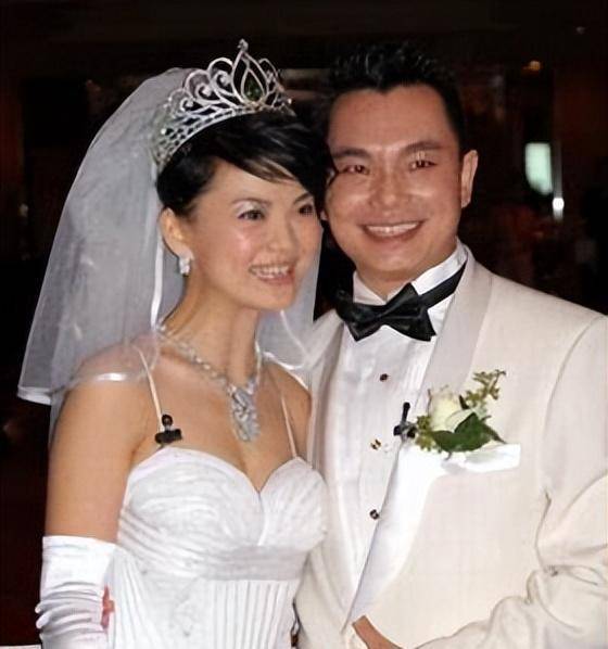 李厚霖:甩掉周艳泓,求婚秦海璐,和李湘闪婚,如今还保持单身