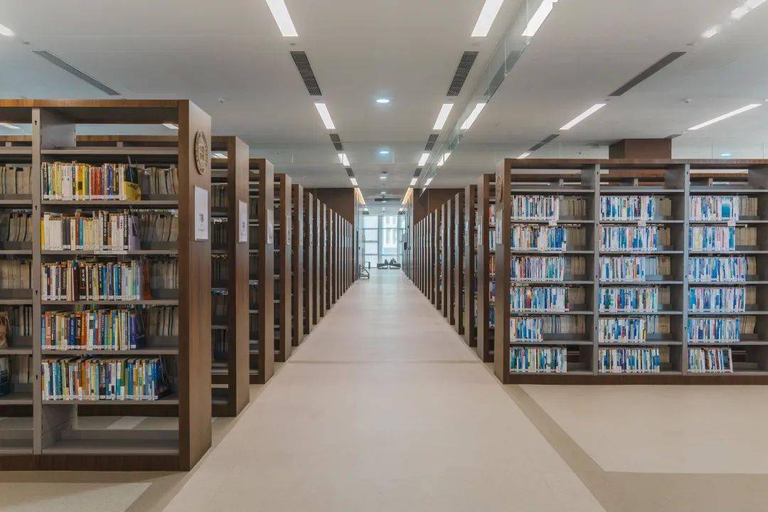 来源:深圳大学,南方都市报我要考大学gaokaoeasy01招考政策录取分数