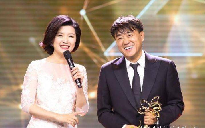 何冰:娶初恋23年零绯闻,儿子长相英俊潇洒比他还帅_刘海洋_妻子_事业