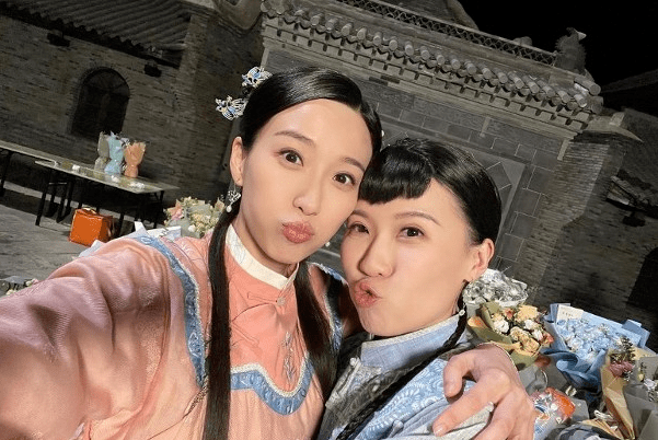 姚子羚晒剧组合照!_王子涵_王晶_林子聪