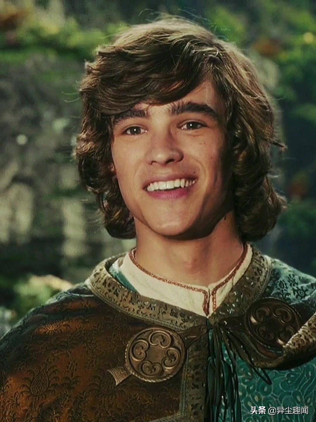 沉睡魔咒的王子其实是澳洲的阳光小鲜肉!他曾演出加勒比海盗