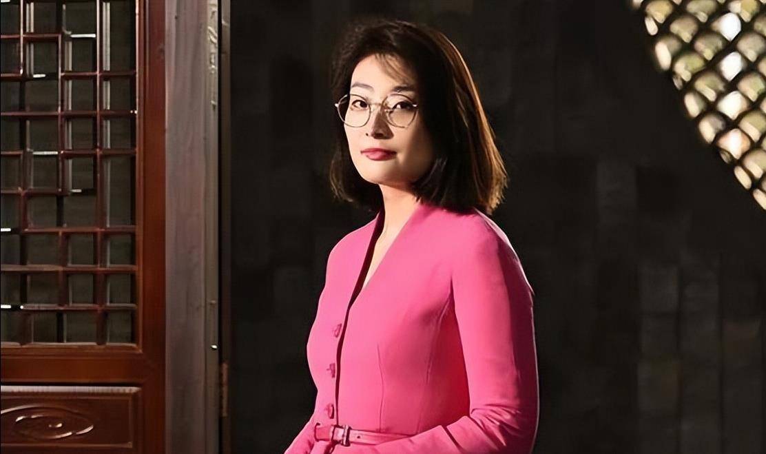 亿万富婆娃哈哈千金宗馥莉,擅长给首富"挖坑",现40岁还没结婚_宗庆后