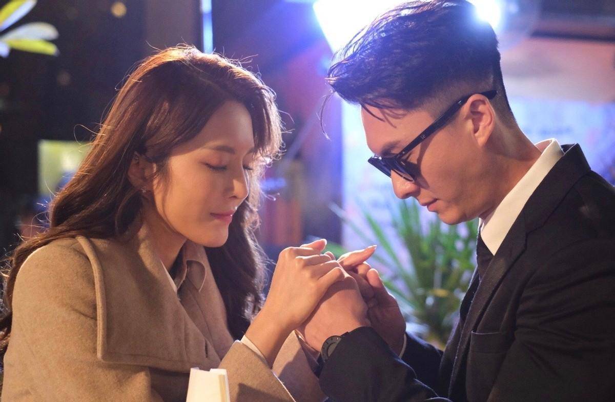 tvb小花张曦雯不靠绯闻上位,对混血男友一心一意_王浩信_是非_节目