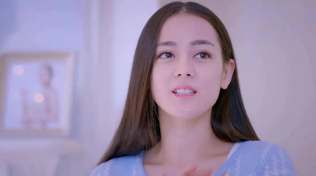 热巴因为烤瓷牙从神颜到现在被嘲