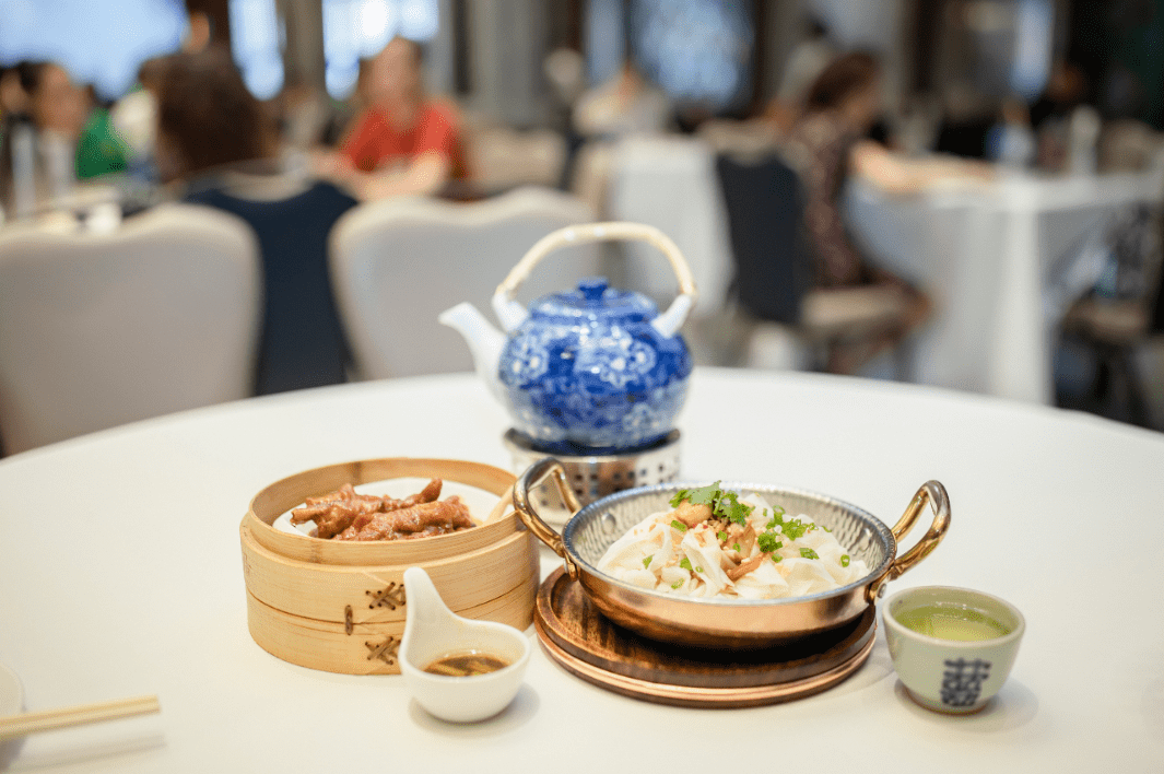 原来,广府的"一盅两件"大有来头!_广州人_早茶_工人