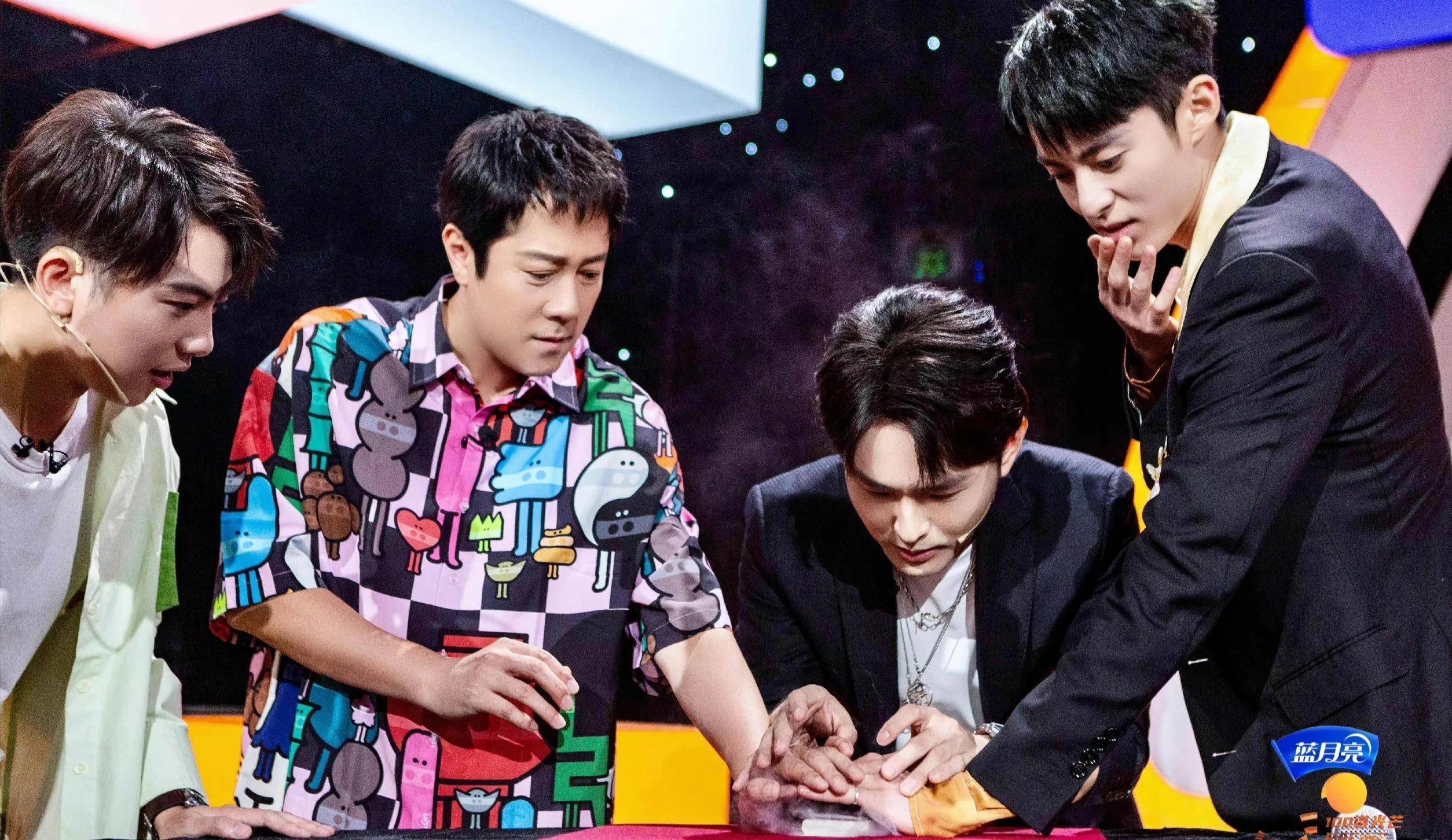 何炅新综艺请来5位"大咖",节目效果直接拉满,网友:想看_李一桐_王鹤