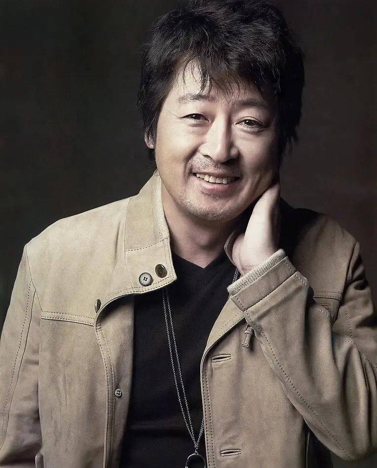 sfm学术赏丨这位大器晚成的韩国男演员,值得关注_金允石_电影_艺术