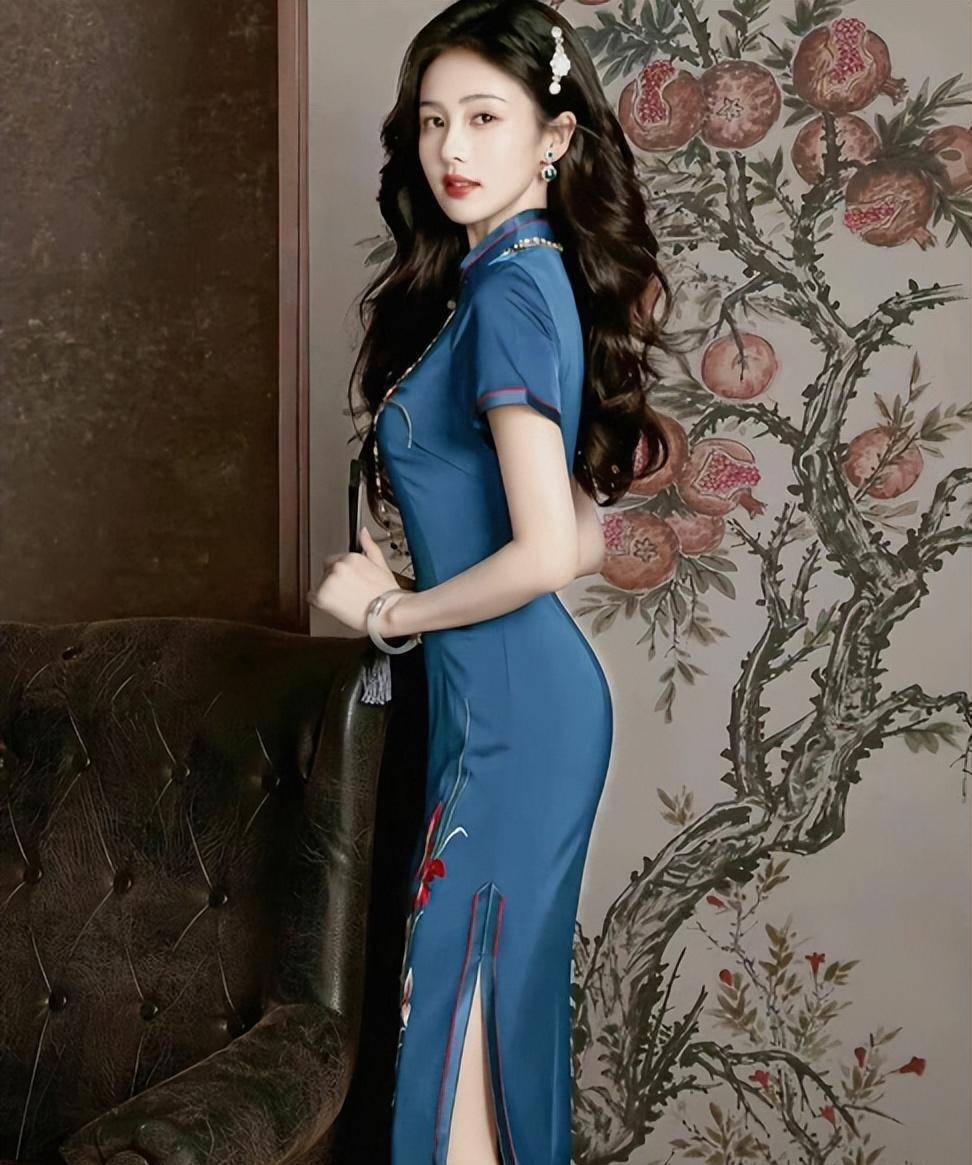 许晴的臀,宋轶的腰,杨幂的腿,这些女星的旗袍装才够味_古力娜扎_时尚
