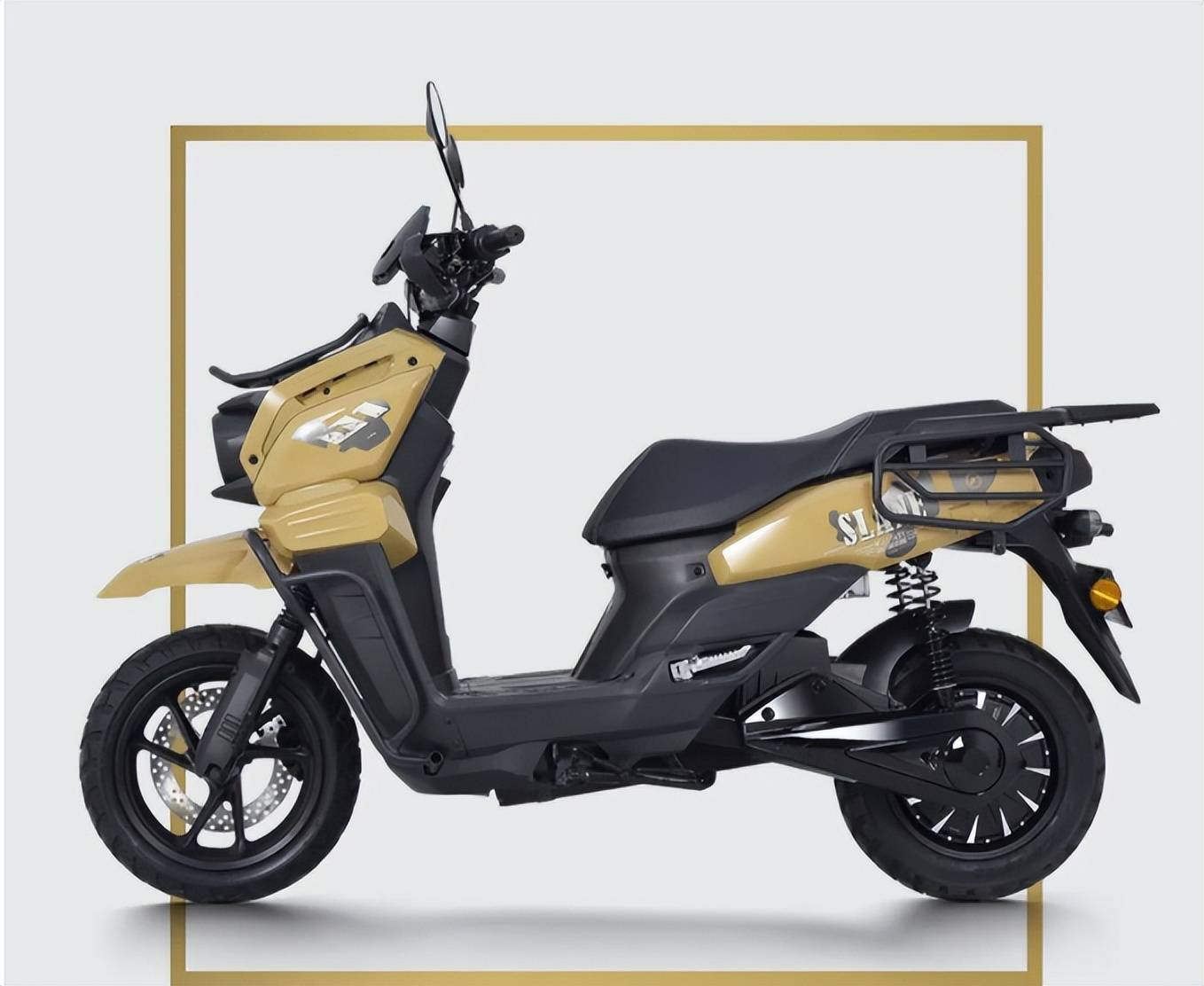 新蕾坦克300电摩,造型酷炫,能跑长途_搜狐汽车_搜狐网