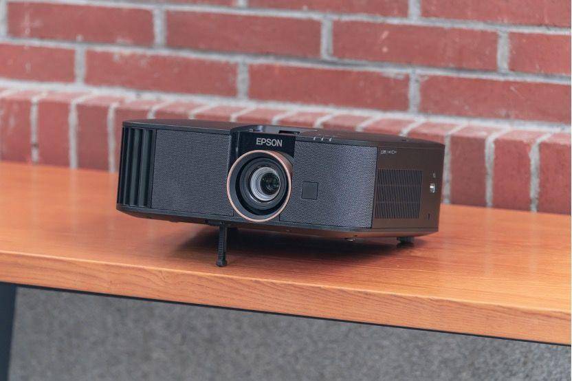 高端 4K 灯泡投影机到底有多强,爱普生 CH-TW6280T 测评详解告诉你