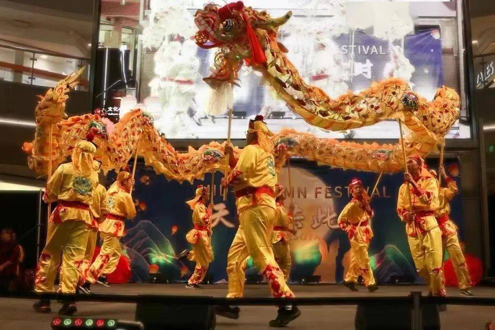 铜梁龙舞又双叒叕走出国门啦!_表演_文化_重庆