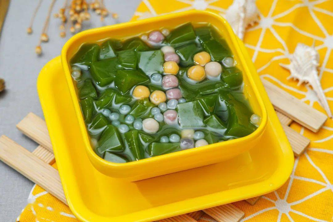 壕送斑斓粉!老港风牛杂店特价优惠疯狂来袭!环境仿佛置身香港!