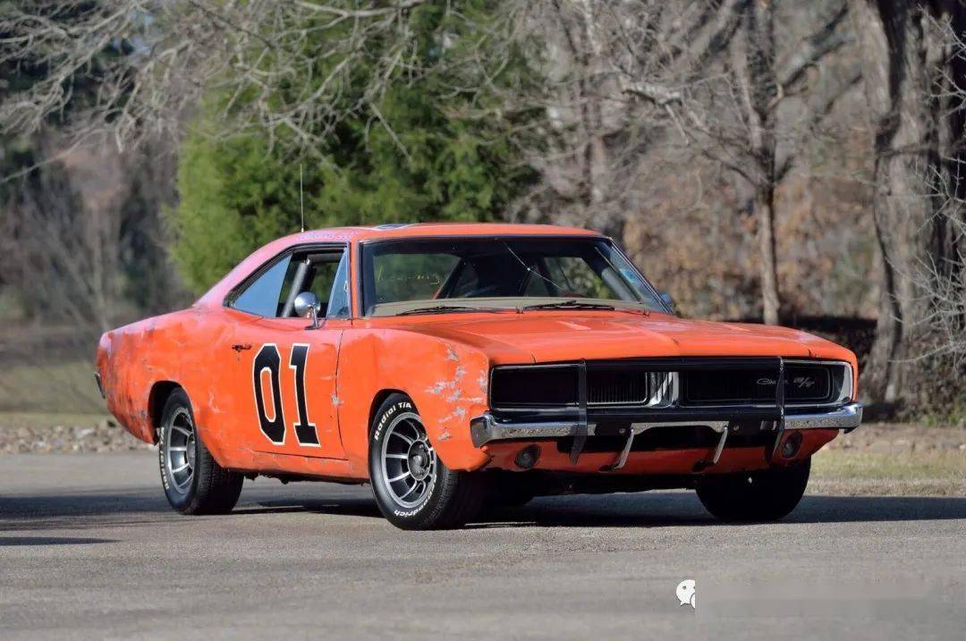 经典的一款车,danbury mint 自然不会放过,于是,1:24 1969 道奇战马