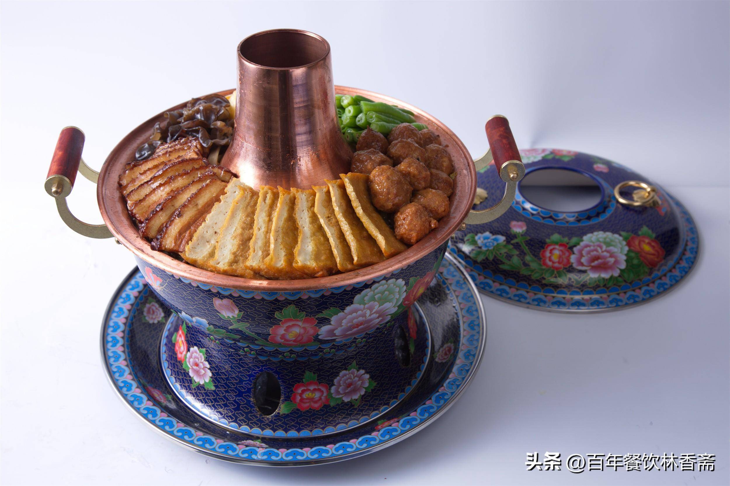 是山西特色火锅被评为"十大晋菜"老太原铜火锅也称作"什锦铜火锅"