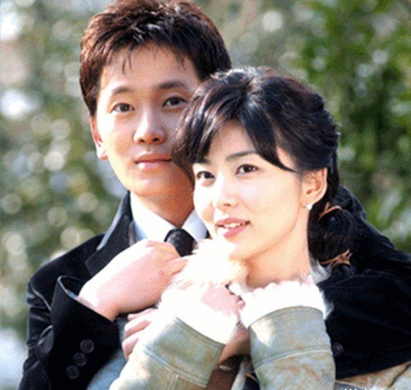 李秉宪和宋慧乔成了一对,男二池城和女二朴帅眉也成了一对.