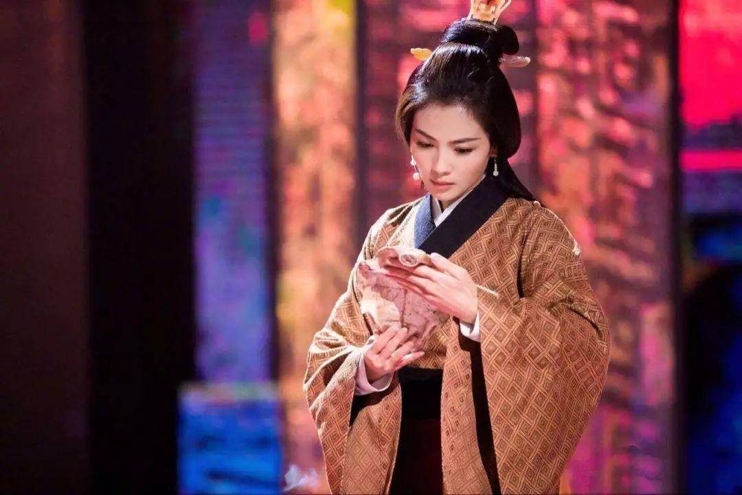 商朝妇好:历史上第一位女性统帅,先后率兵征伐二十余方国_武丁_战争