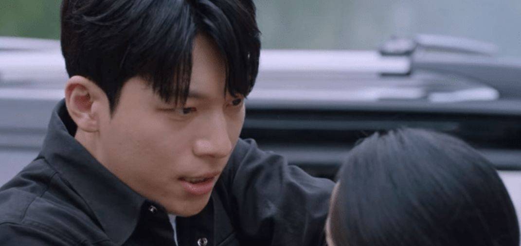 剧评丨《小小姐们》结局解析:崔道日为何对仁珠这么好?_花英_元尚雅_母亲