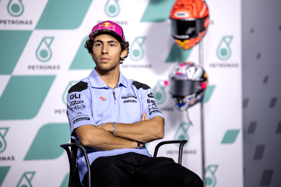 吉斯尼 motogp 车队,在本站的比赛里,两位车手都是首次驾驶 motogp
